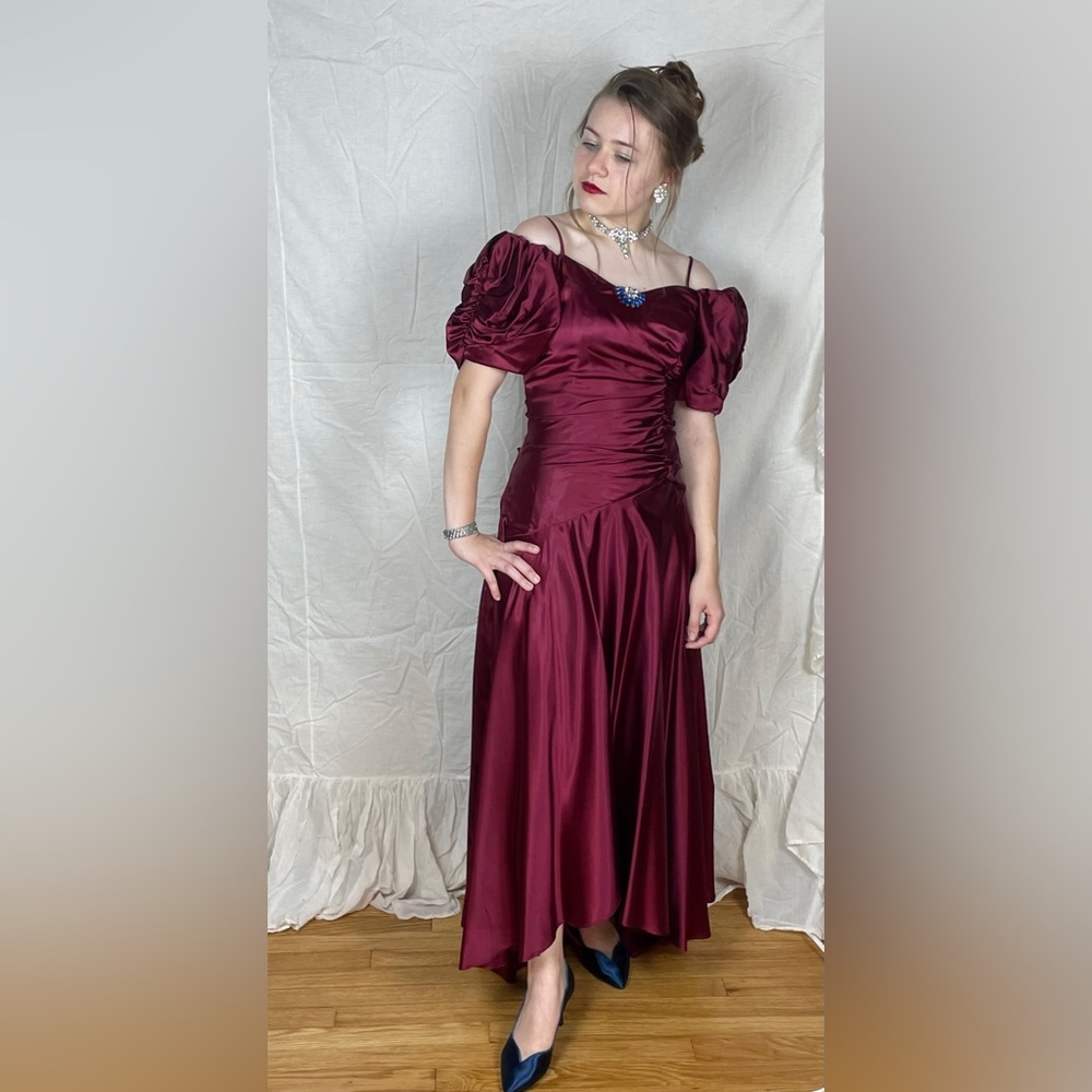 True Vintage - Burgundy Satin 80’s Party Dress